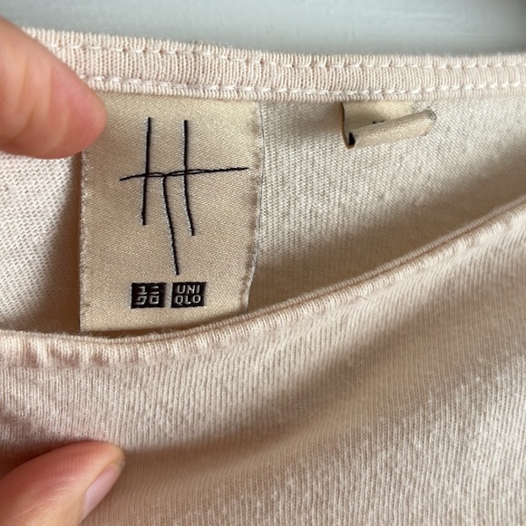 Uniqlo Linen Blend Tee in Ivory - Picture 2 of 4